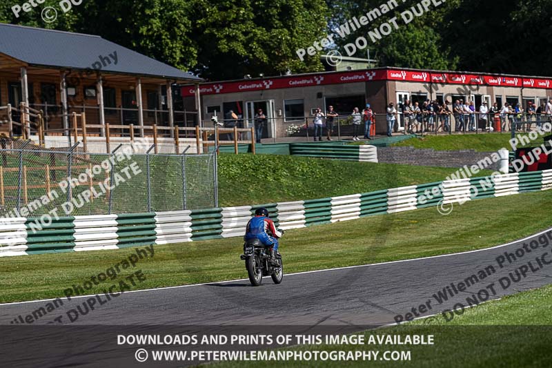 Vintage motorcycle club;eventdigitalimages;mallory park;mallory park trackday photographs;no limits trackdays;peter wileman photography;trackday digital images;trackday photos;vmcc festival 1000 bikes photographs